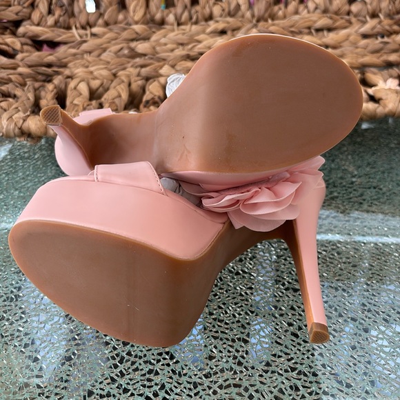 Sugarbaby Plush Rosary Platform Heels NWT - Picture 8 of 12